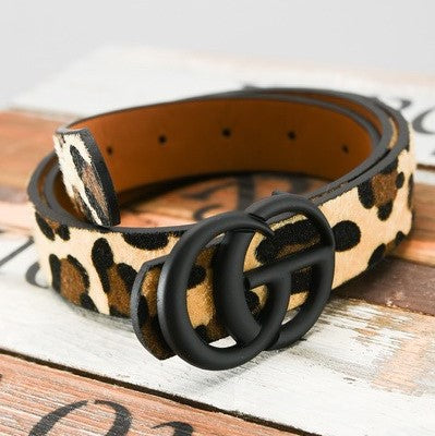 g belt in leopard print with matte black buckle